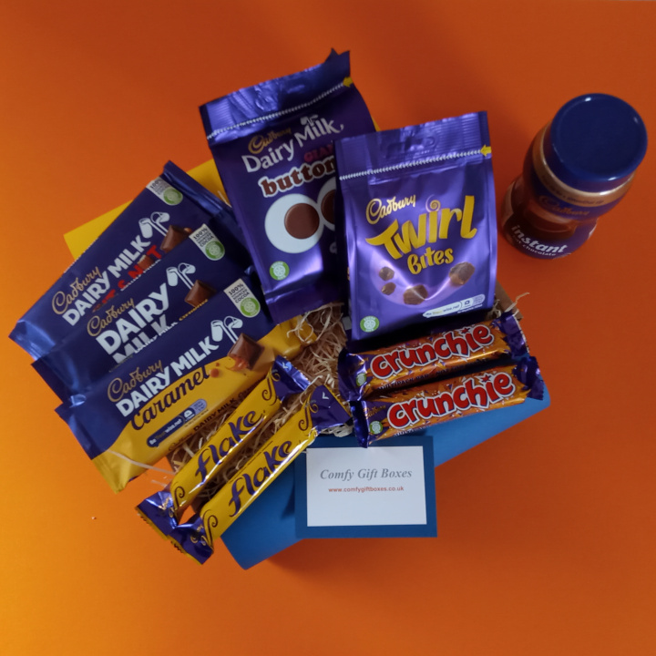 Luxury Cadburys chocolate Dairy Milk gift hampers, Cadburys caramel chocolate gifts, Cadbury hampers, Cadburys presents for women, Cadbury pampering dairy milk chocolate gifts, chocolate pamper hampers