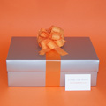 Luxury chocolate gifts, Cadburys chocolate hampers, Cadbury chocolate bars, Cadbury chocolate pamper gifts, pampering presents with Cadburys Dairy Milk chocolate
