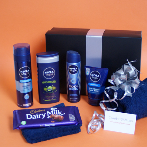 Gift ideas for boyfriends, gym presents for him, Cadbury chocolate gift for men, Nivea gifts for him, ideas for boys chocolate sports gifts, Father's Day gifts, gifts for boyfriends UK